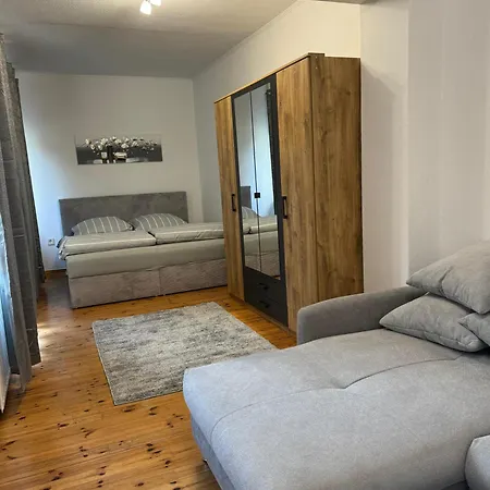 Doppelzimmer Und Garten In Haus Accommodatie bij particulieren